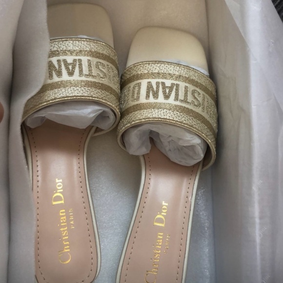 Dior Women's Cream and Gold Mules - Picture 1 of 2